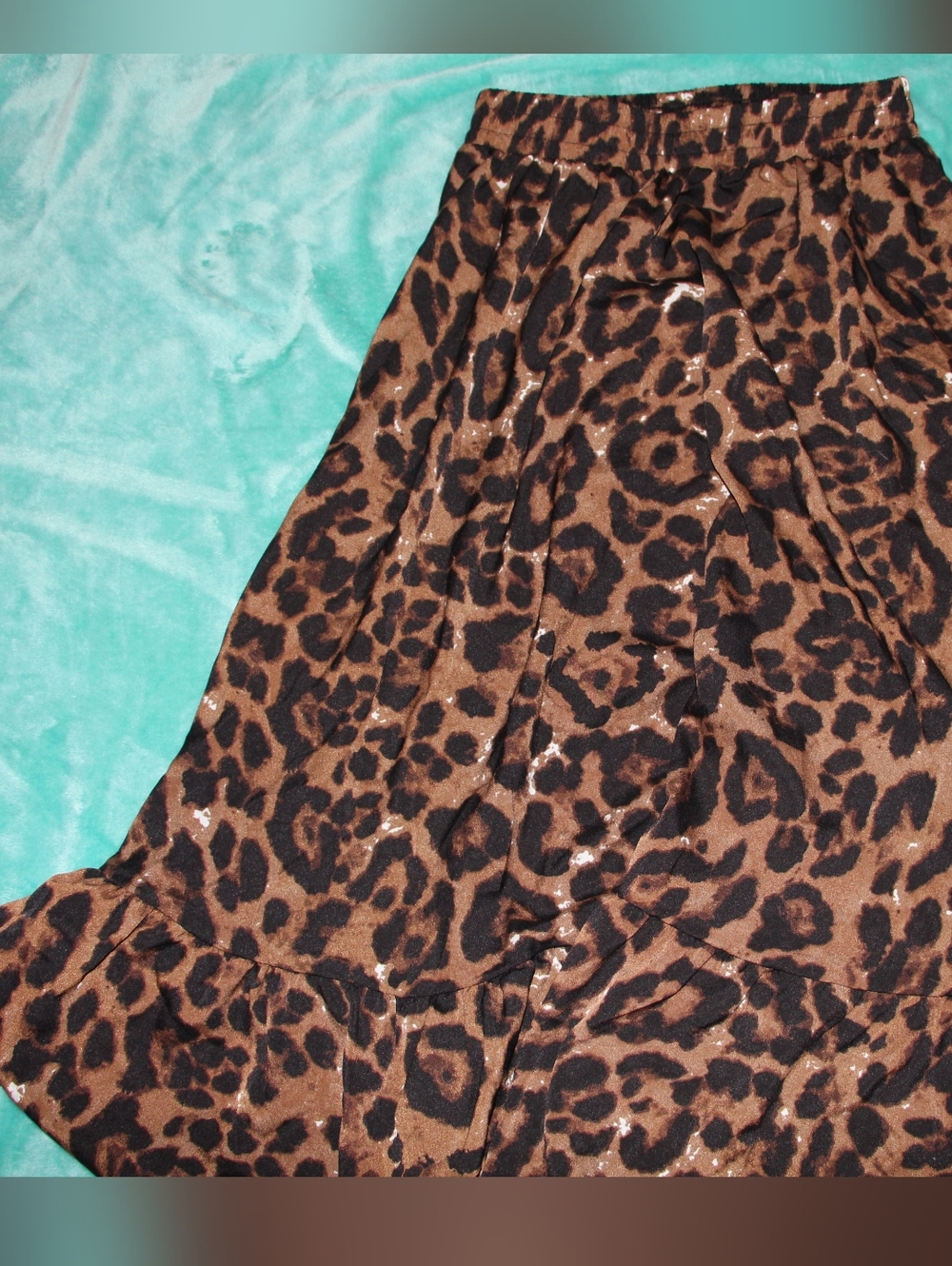 Women's Leopard Print Skirt - Picture 4 of 7